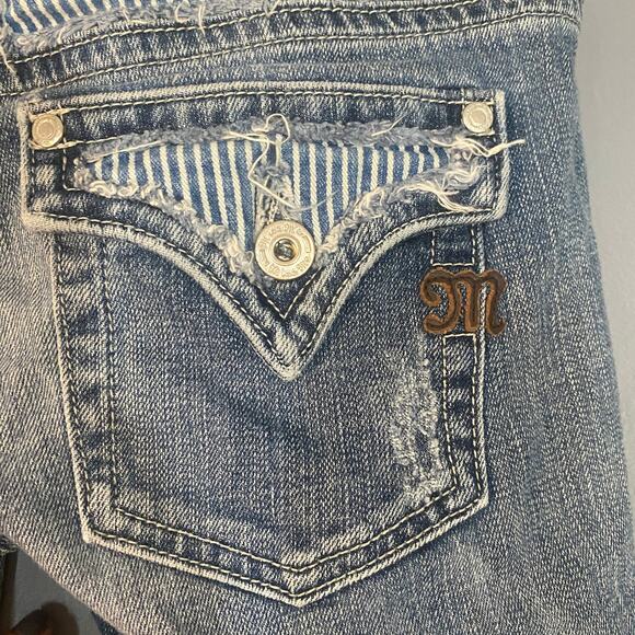 Miss Me Blue Seville Fringe Bermuda Stripe Detail Denim Jean Shorts Women Sz 27 - Picture 16 of 16